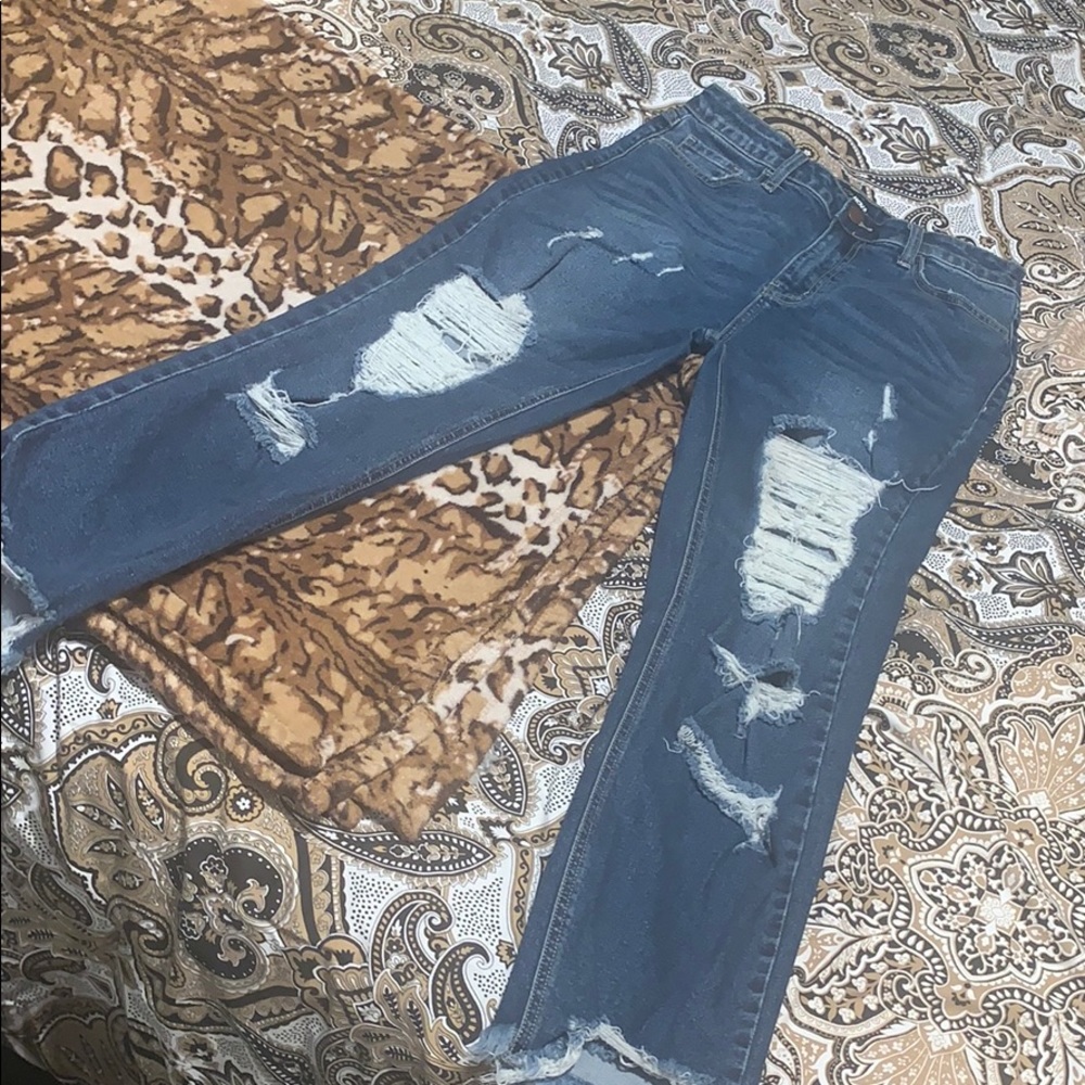 High waisted Distressed Denim